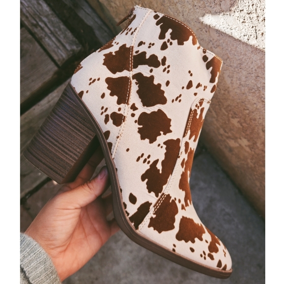 Cow print booties brown Clearance